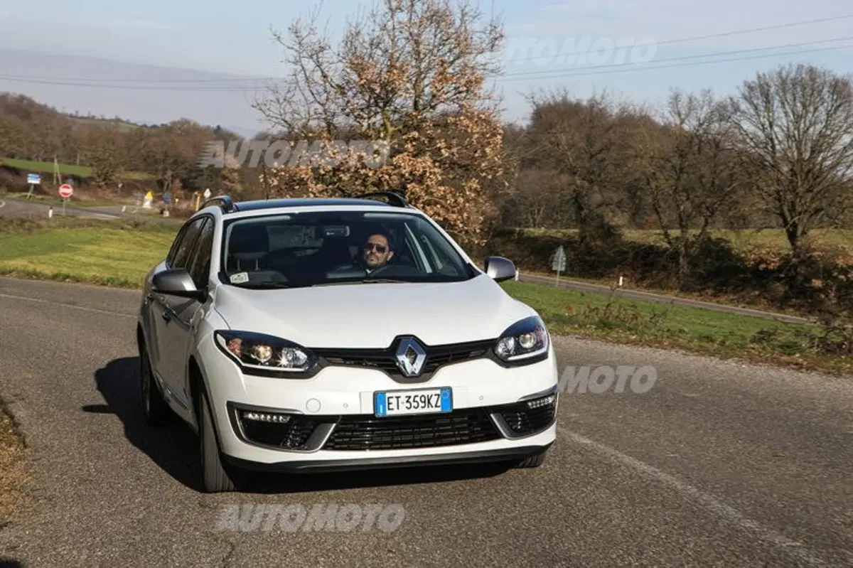 Renault Mégane 1.2 TCe 130 CV (19)