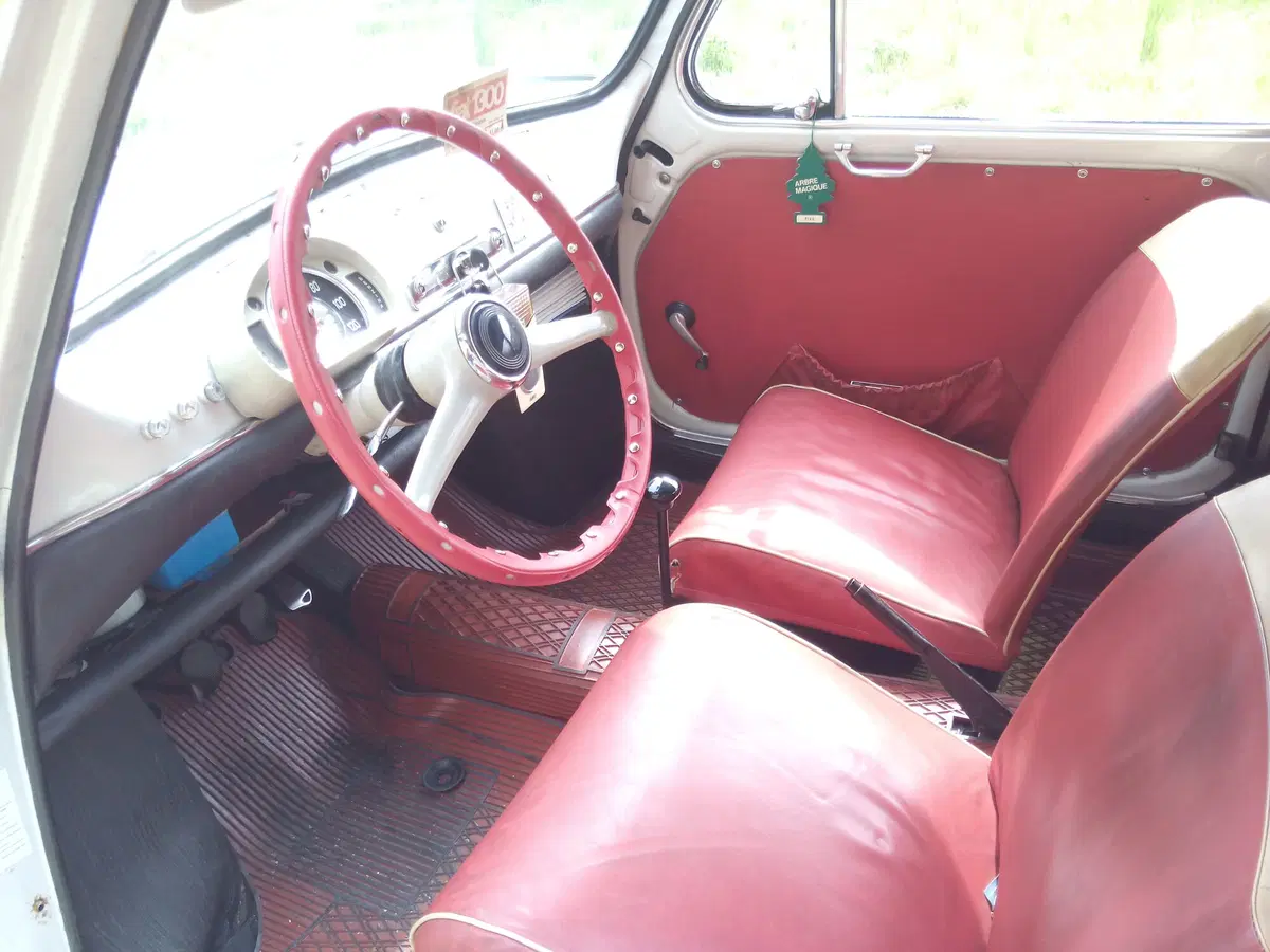 Epoca auto e personaggi. Ecco la mitica Fiat 600d (3)