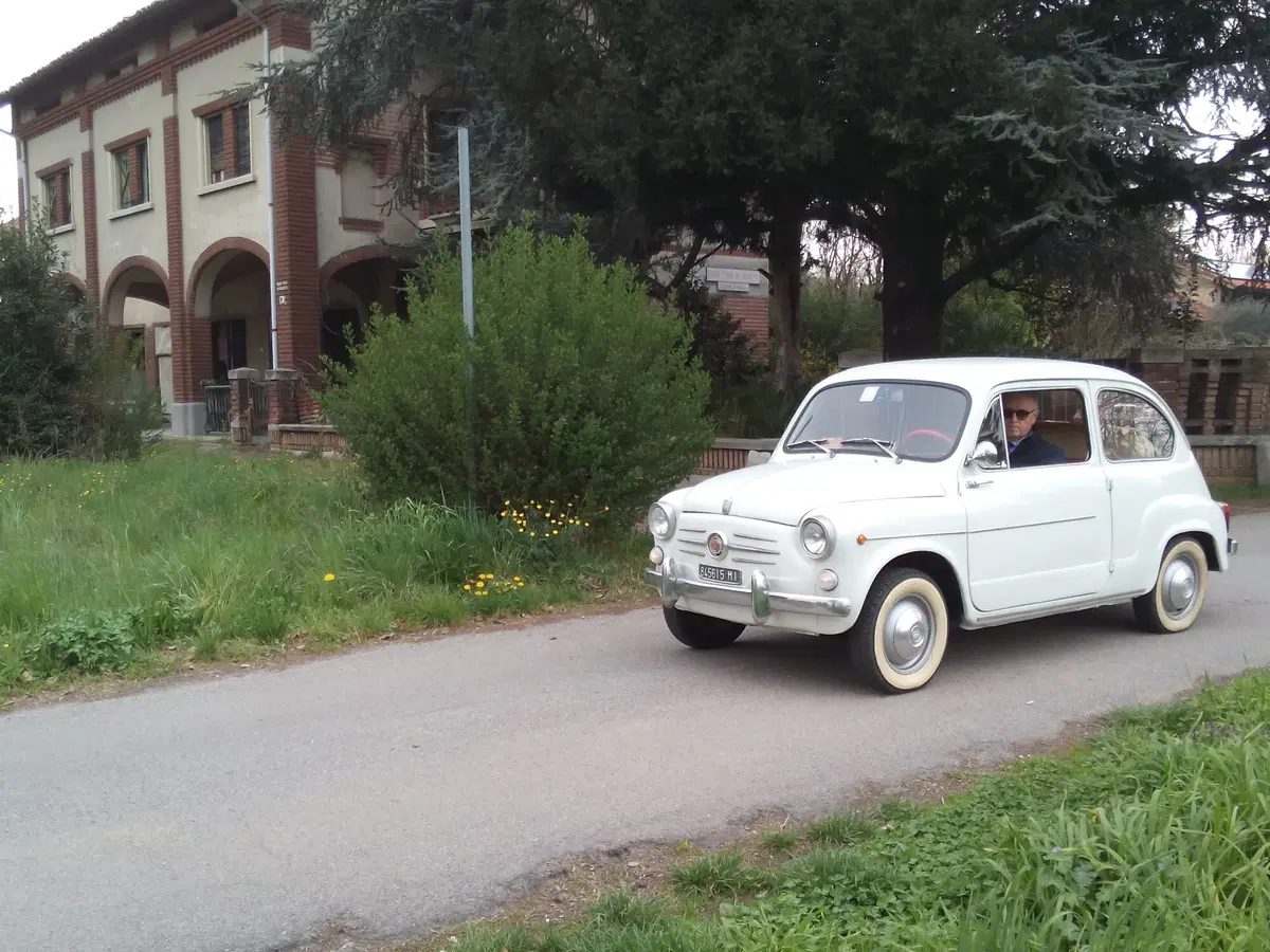 Epoca auto e personaggi. Ecco la mitica Fiat 600d (26)