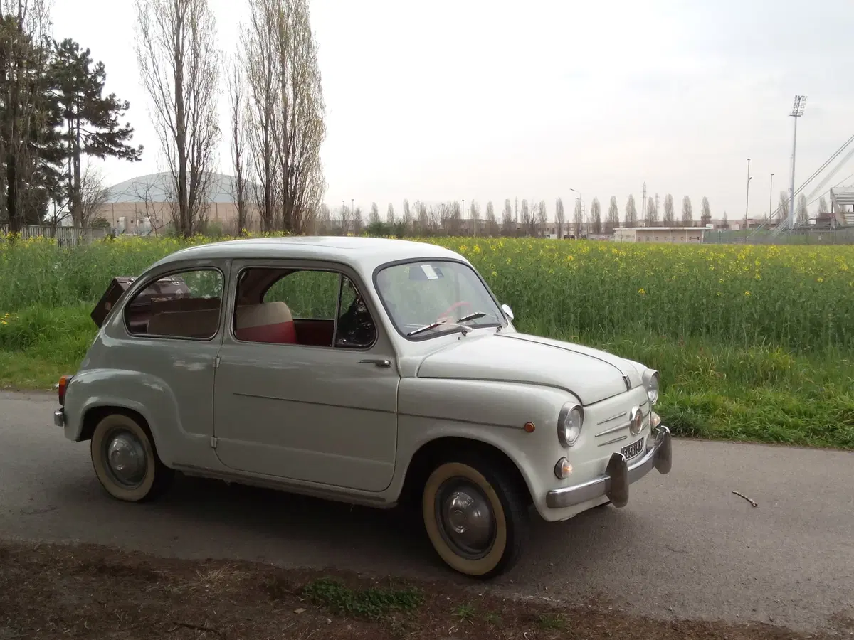 Epoca auto e personaggi. Ecco la mitica Fiat 600d (29)