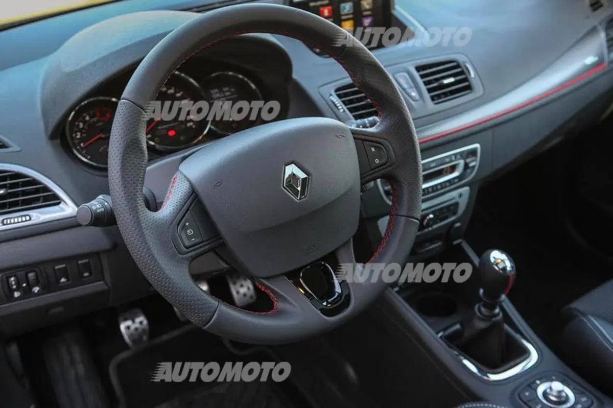 Renault Mégane 1.2 TCe 130 CV (46)