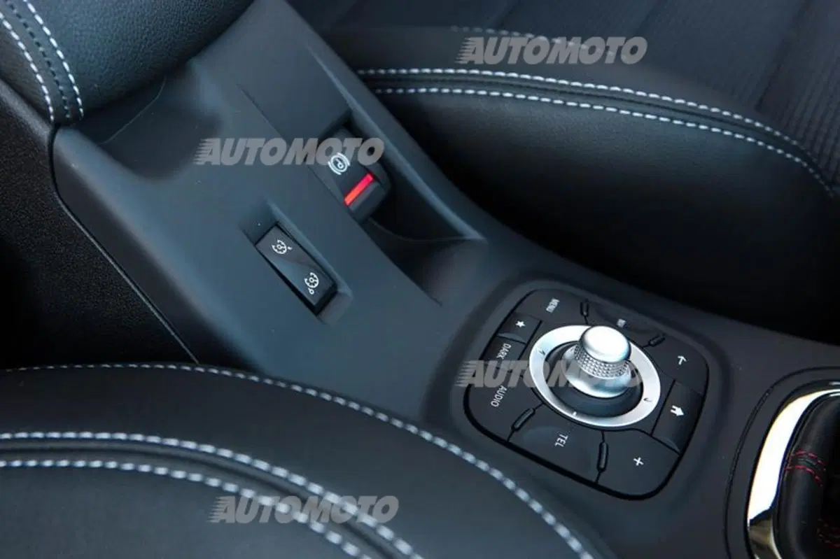 Renault Mégane 1.2 TCe 130 CV (53)