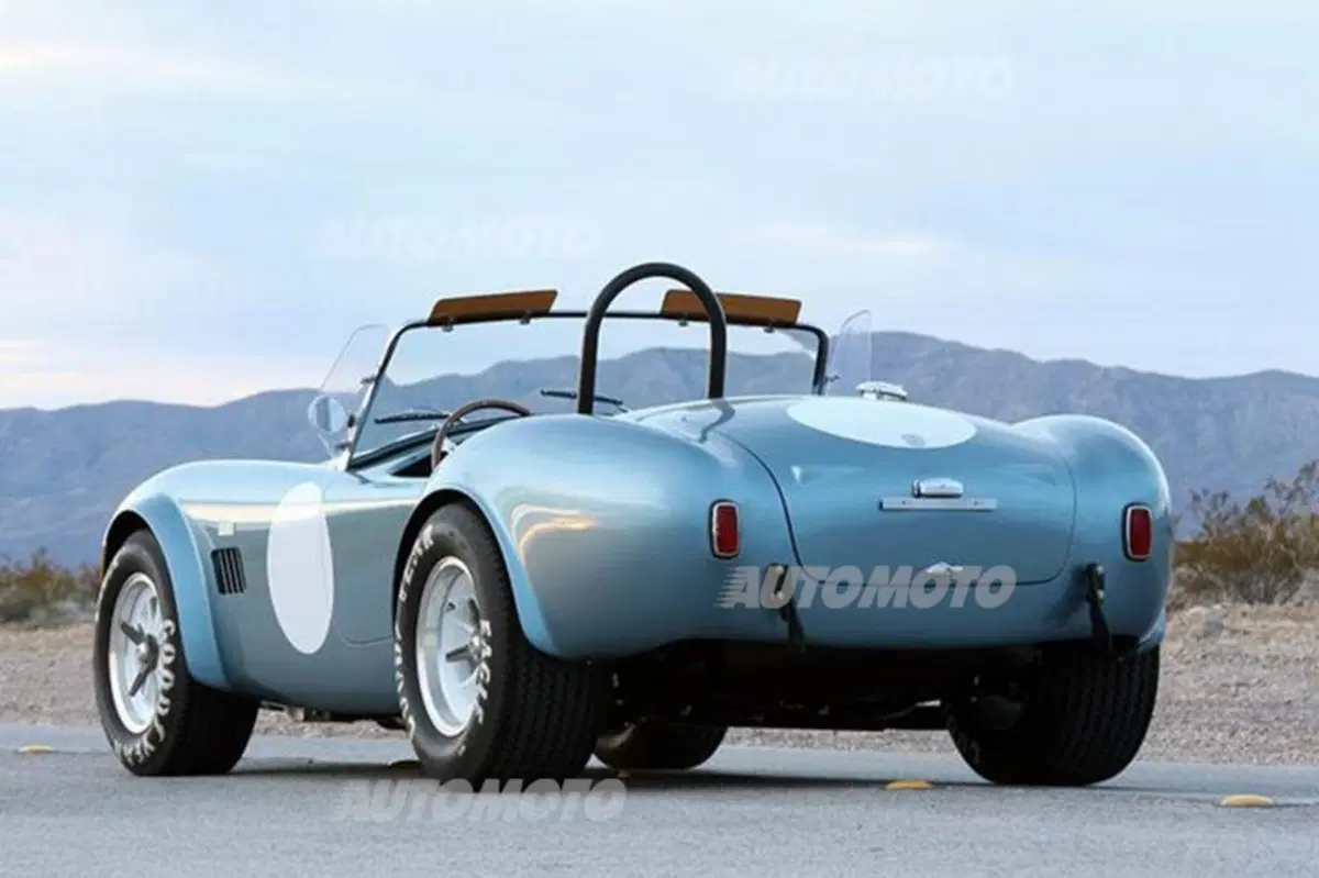 FIA Cobra CSX7000: un'edizione limitata per i 50 anni del modello (2)