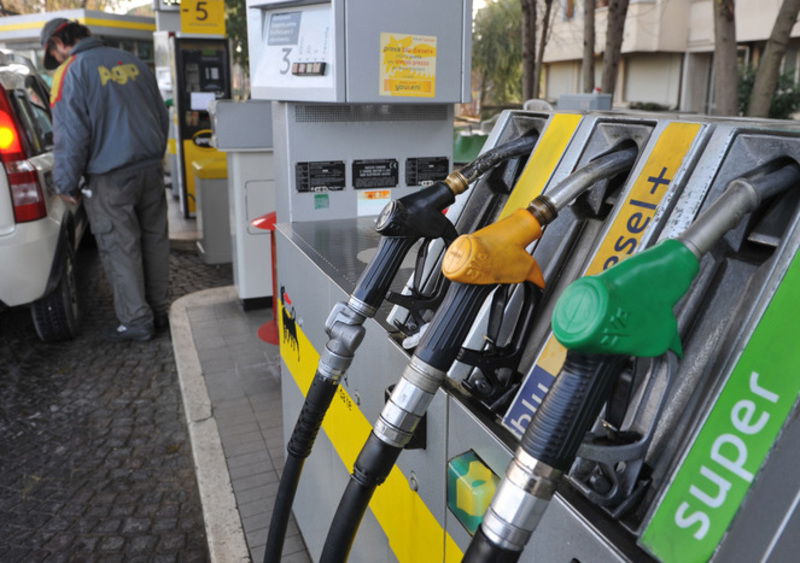 Carburanti: dopo quattro anni prezzi in rialzo