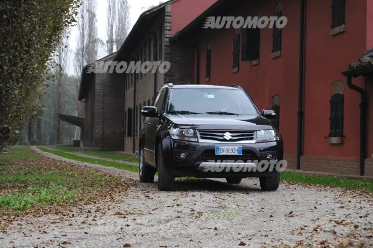 Suzuki Grand Vitara (17)