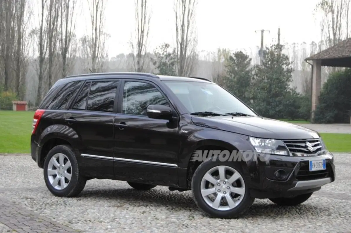 Suzuki Grand Vitara (25)
