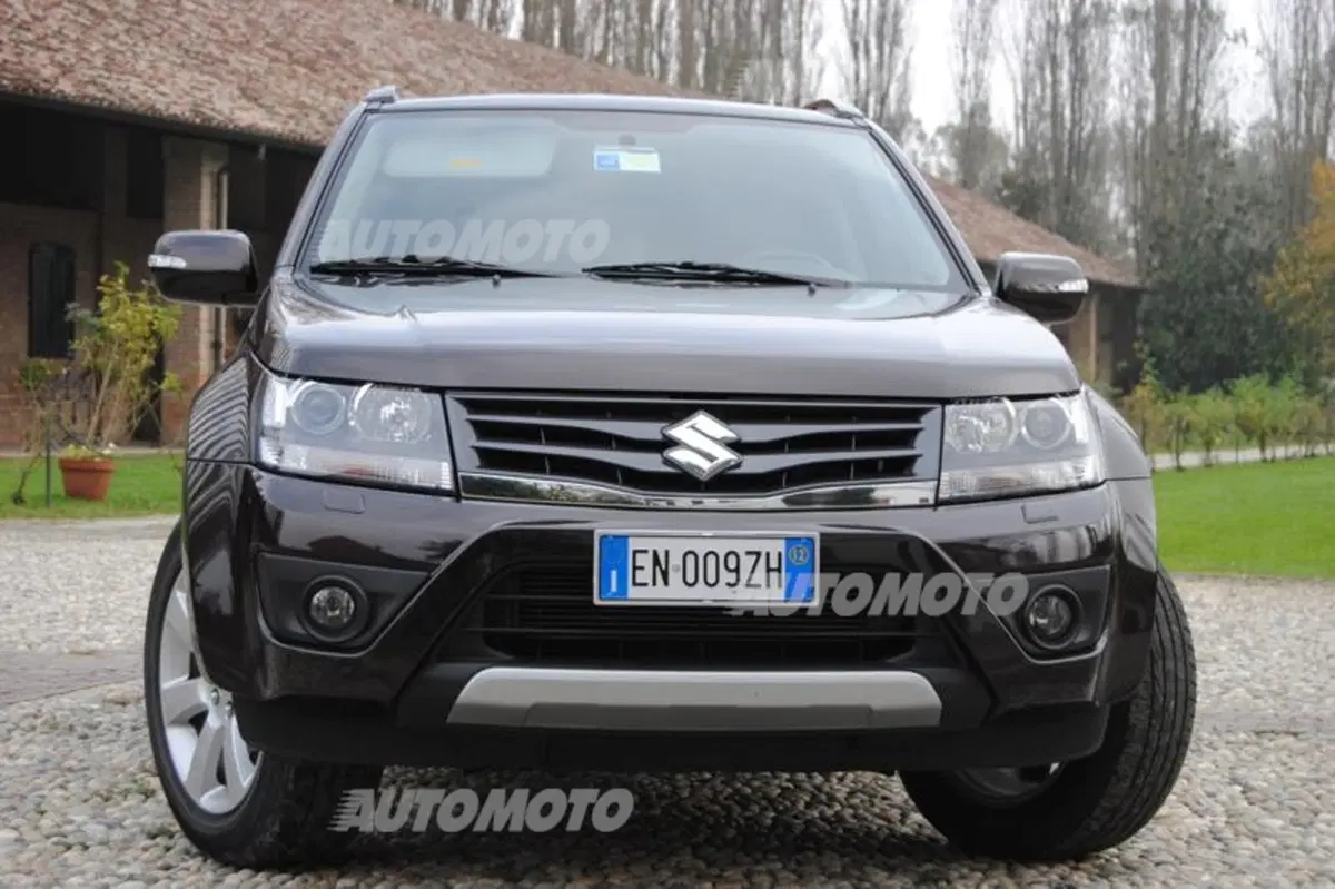 Suzuki Grand Vitara (31)