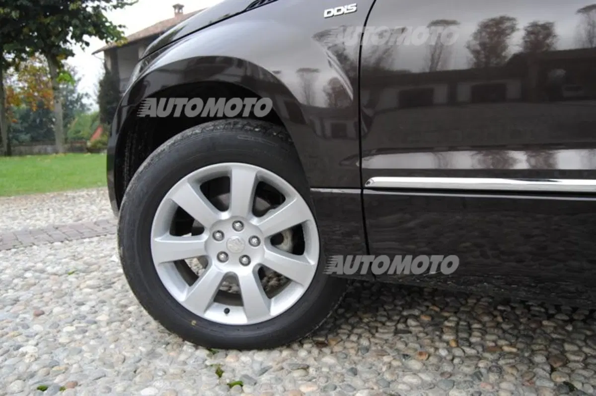 Suzuki Grand Vitara (47)