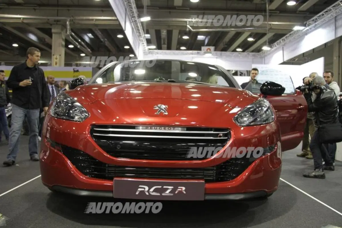 Motor Bike Expo. Peugeot: RCZ R, il leone alza la criniera! (2)