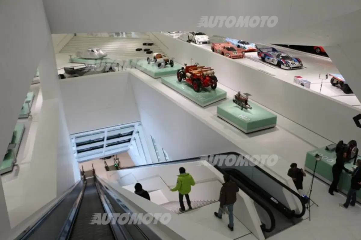 Porsche-Museum: un viaggio nel cuore della Casa di Zuffenhasuen (2)