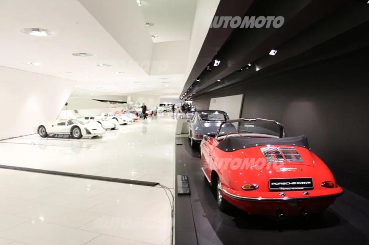 Porsche-Museum: un viaggio nel cuore della Casa di Zuffenhasuen (14)