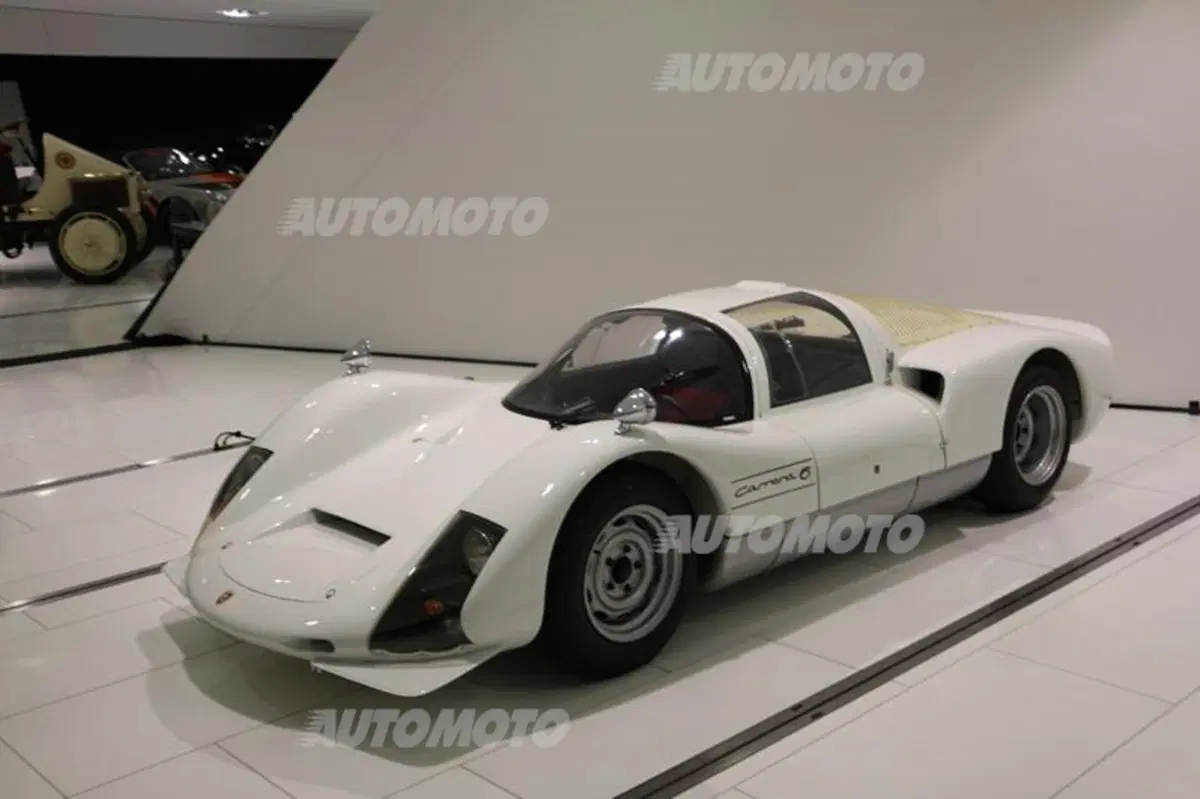 Porsche-Museum: un viaggio nel cuore della Casa di Zuffenhasuen (15)