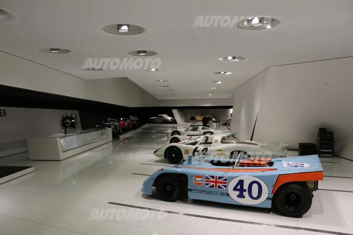 Porsche-Museum: un viaggio nel cuore della Casa di Zuffenhasuen (18)