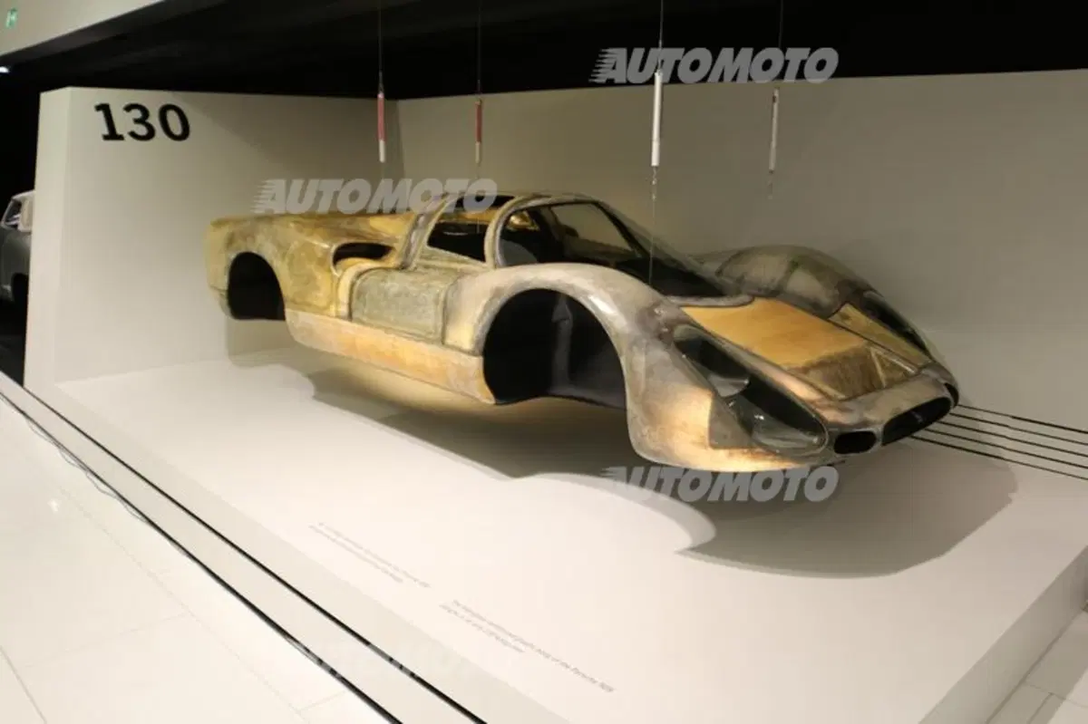 Porsche-Museum: un viaggio nel cuore della Casa di Zuffenhasuen (19)