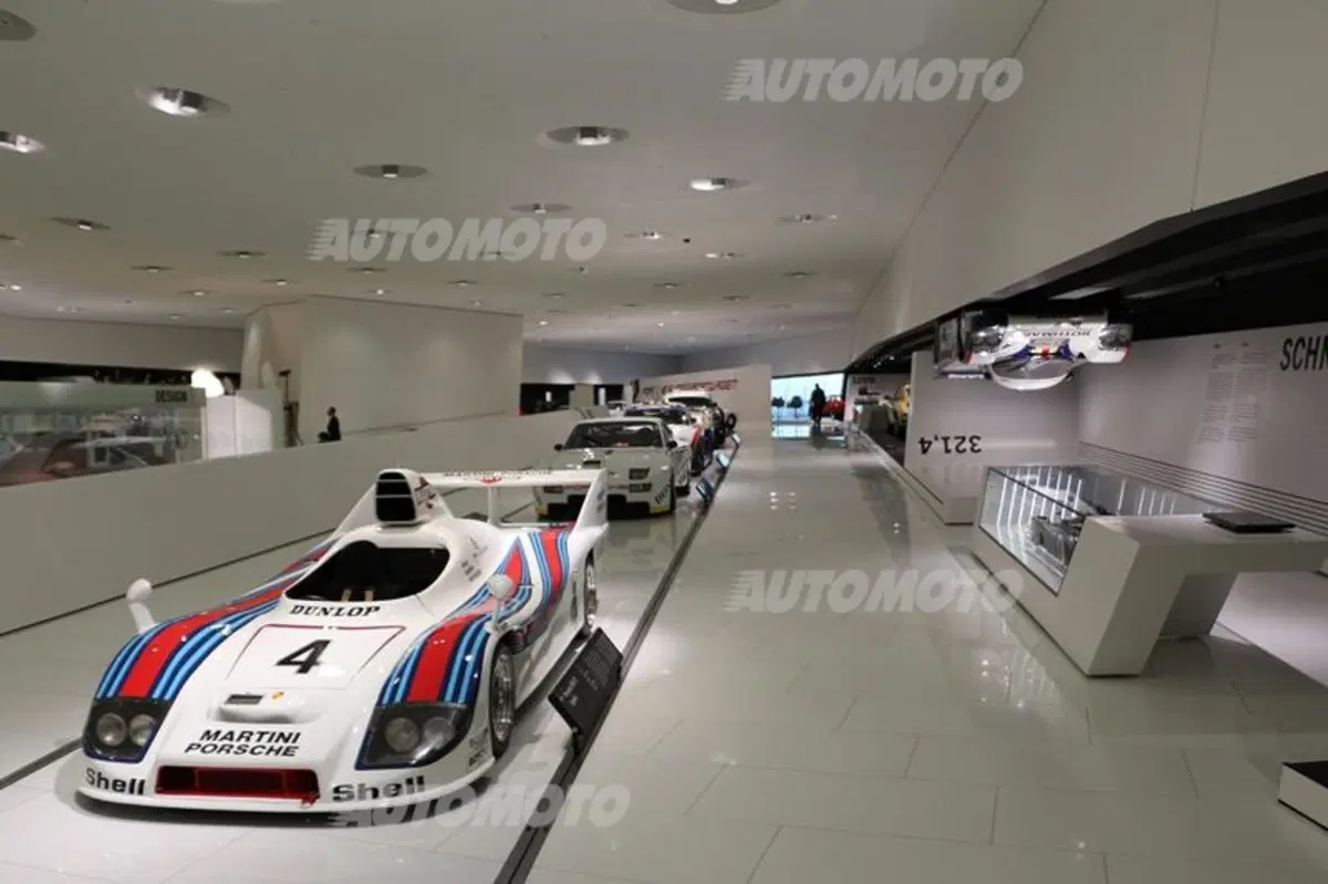 Porsche-Museum: un viaggio nel cuore della Casa di Zuffenhasuen (29)