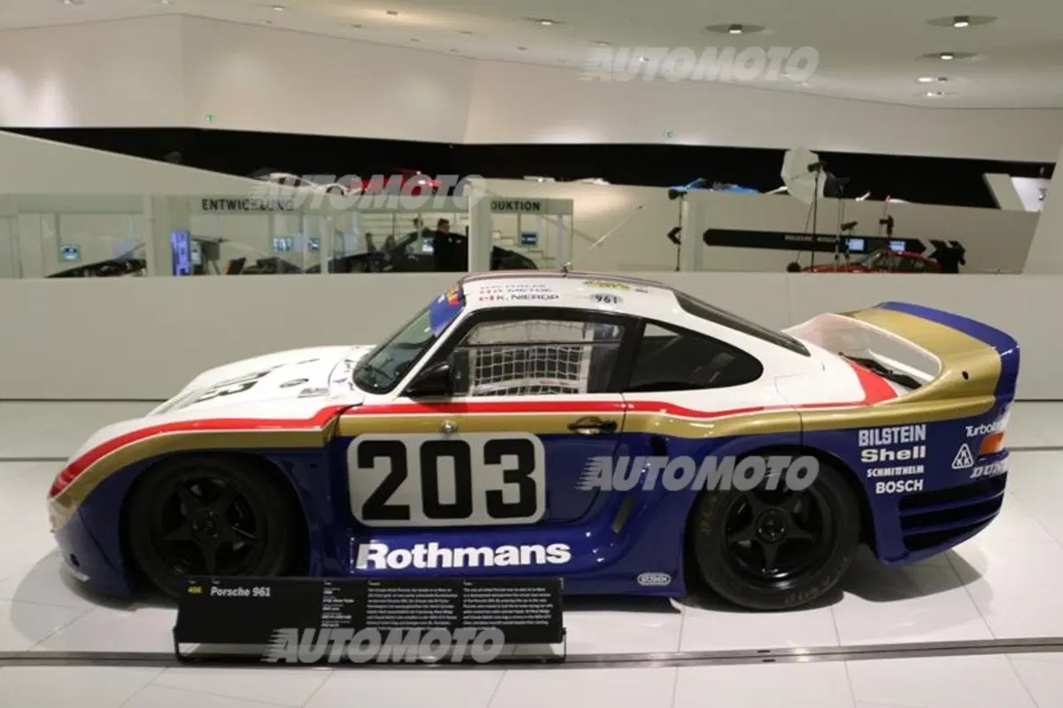 Porsche-Museum: un viaggio nel cuore della Casa di Zuffenhasuen (35)