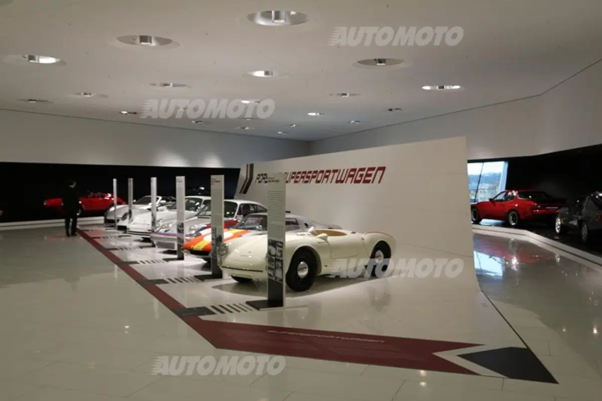 Porsche-Museum: un viaggio nel cuore della Casa di Zuffenhasuen (44)