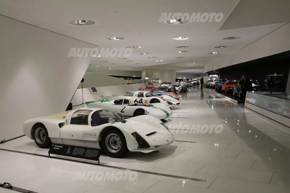 Porsche-Museum: un viaggio nel cuore della Casa di Zuffenhasuen (51)