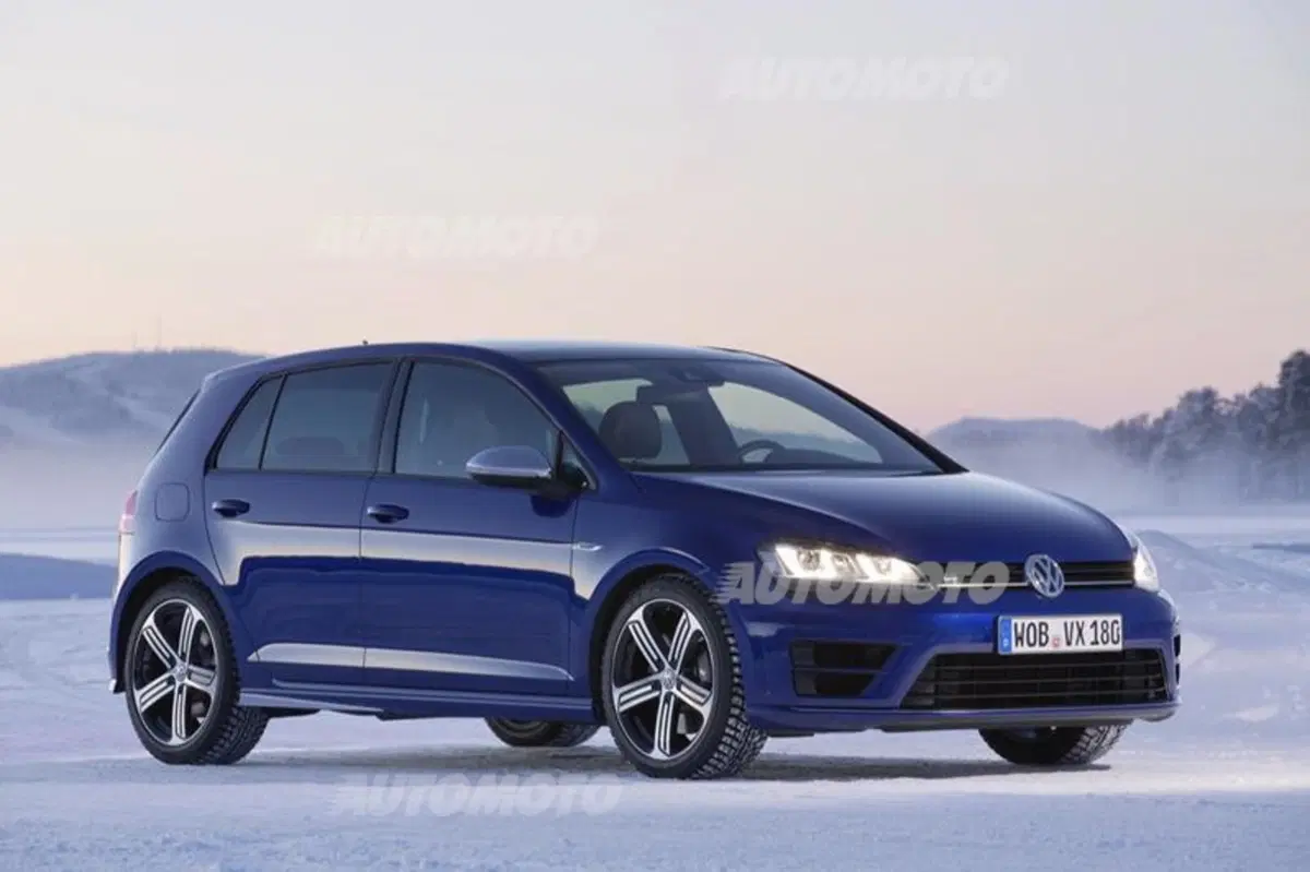 Nuova Volkswagen Golf R (30)