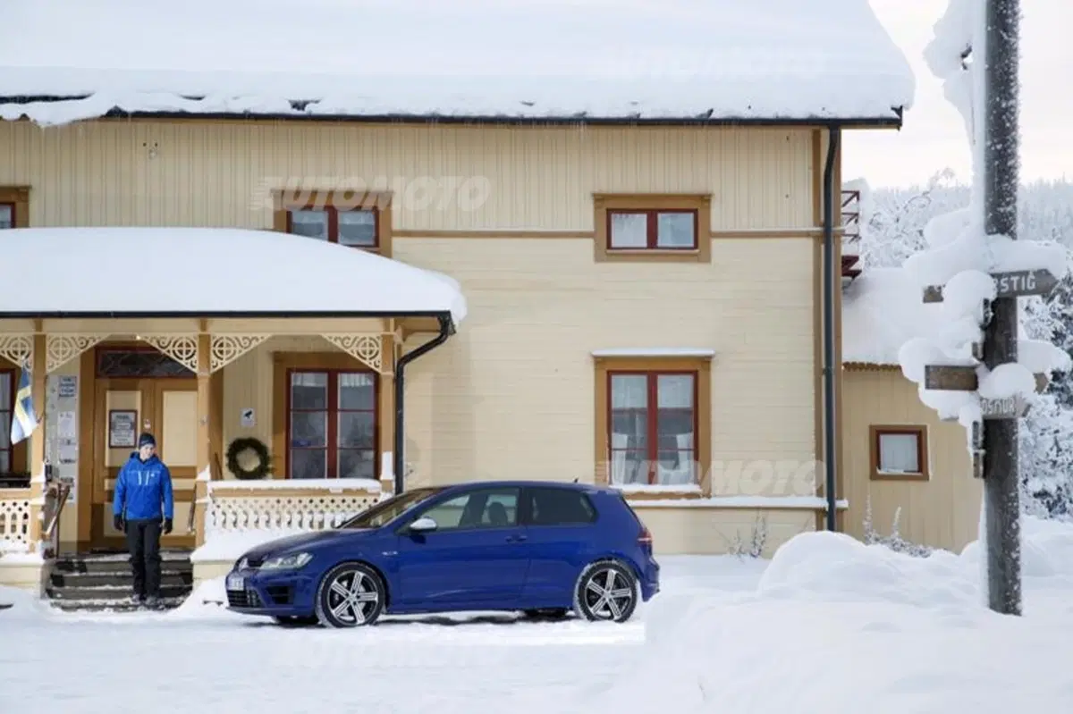 Nuova Volkswagen Golf R (34)