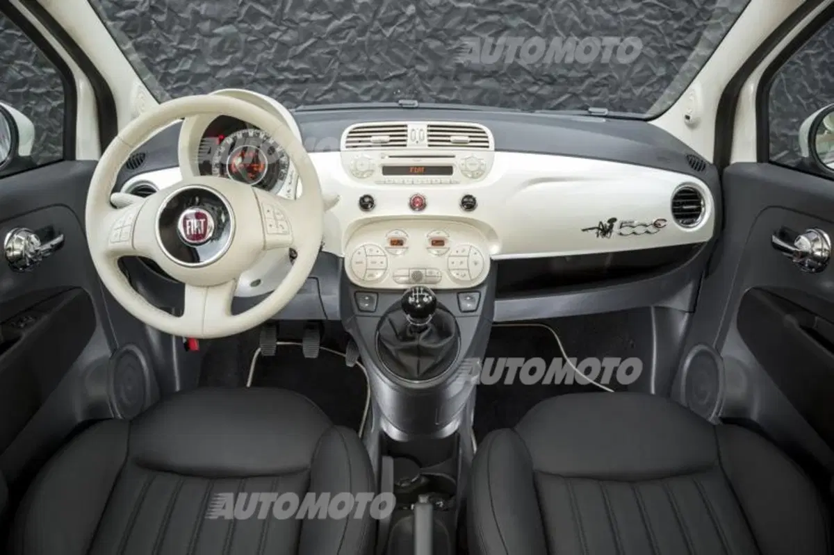 Fiat 500 Guerlain La Petit Robe Noire (13)