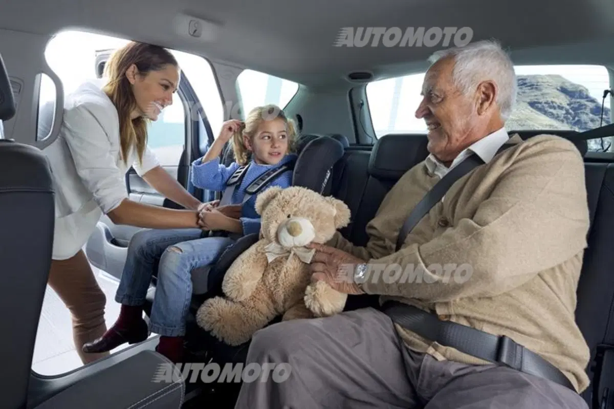 Opel Meriva restyling (34)