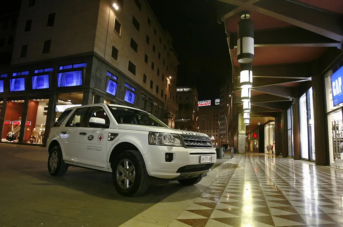 Land Rover: altri cinque anni a fianco della Croce Rossa (6)