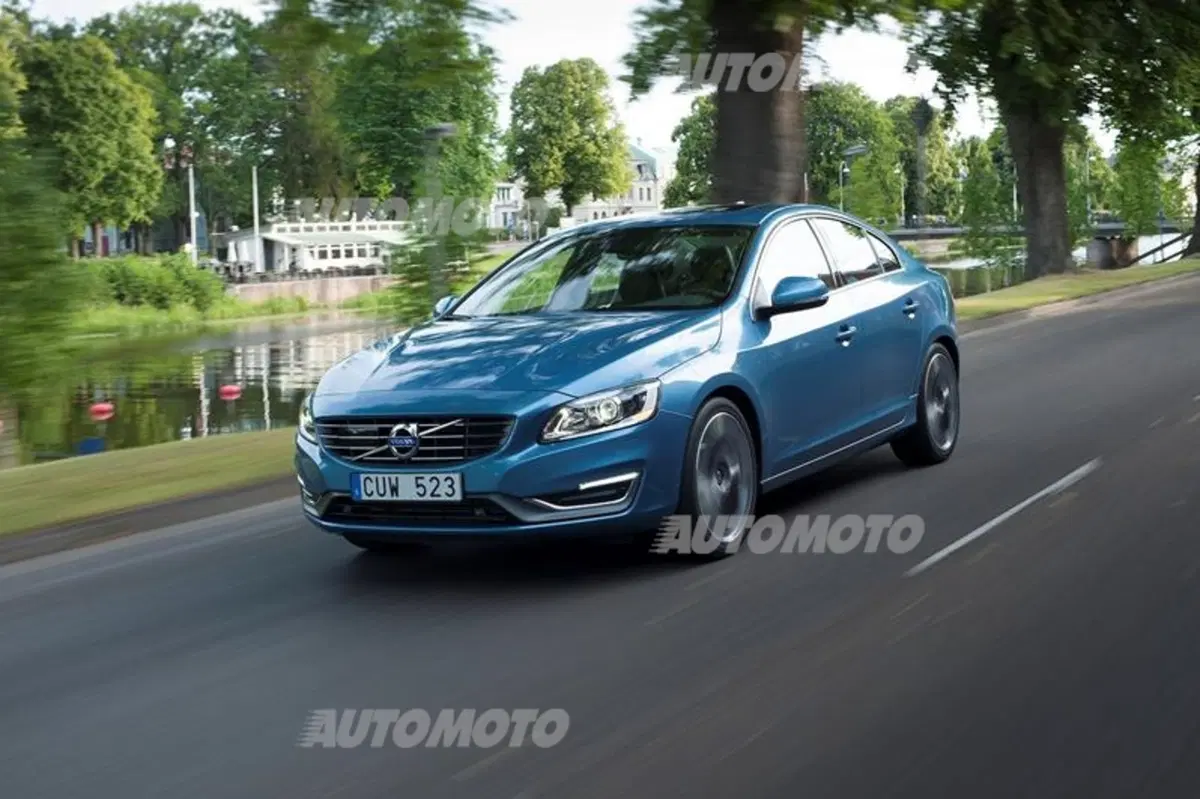 Volvo S60 (4)