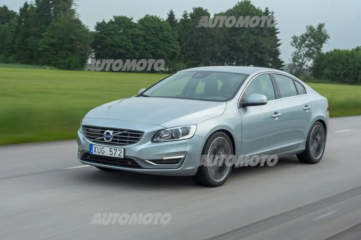 Volvo S60 (6)