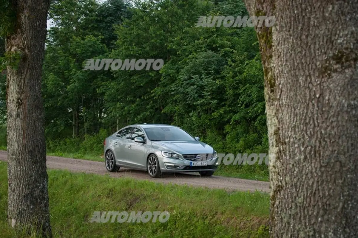 Volvo S60 (9)
