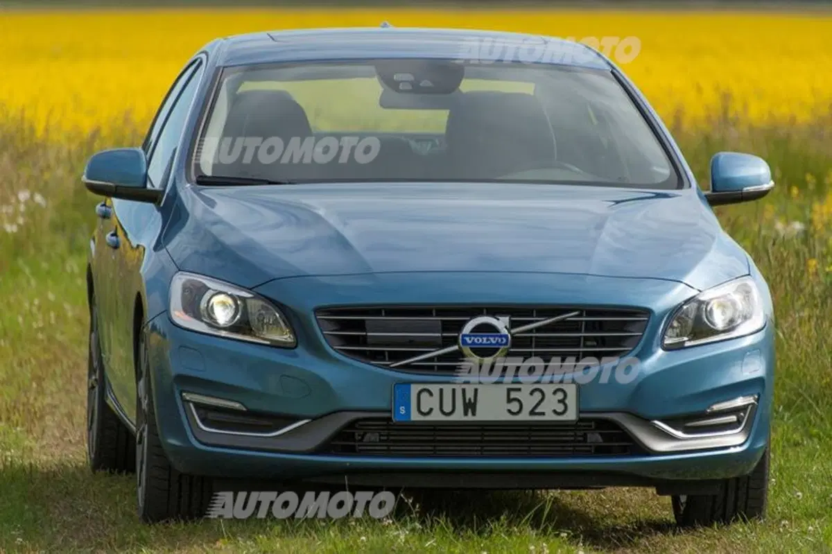 Volvo S60 (17)