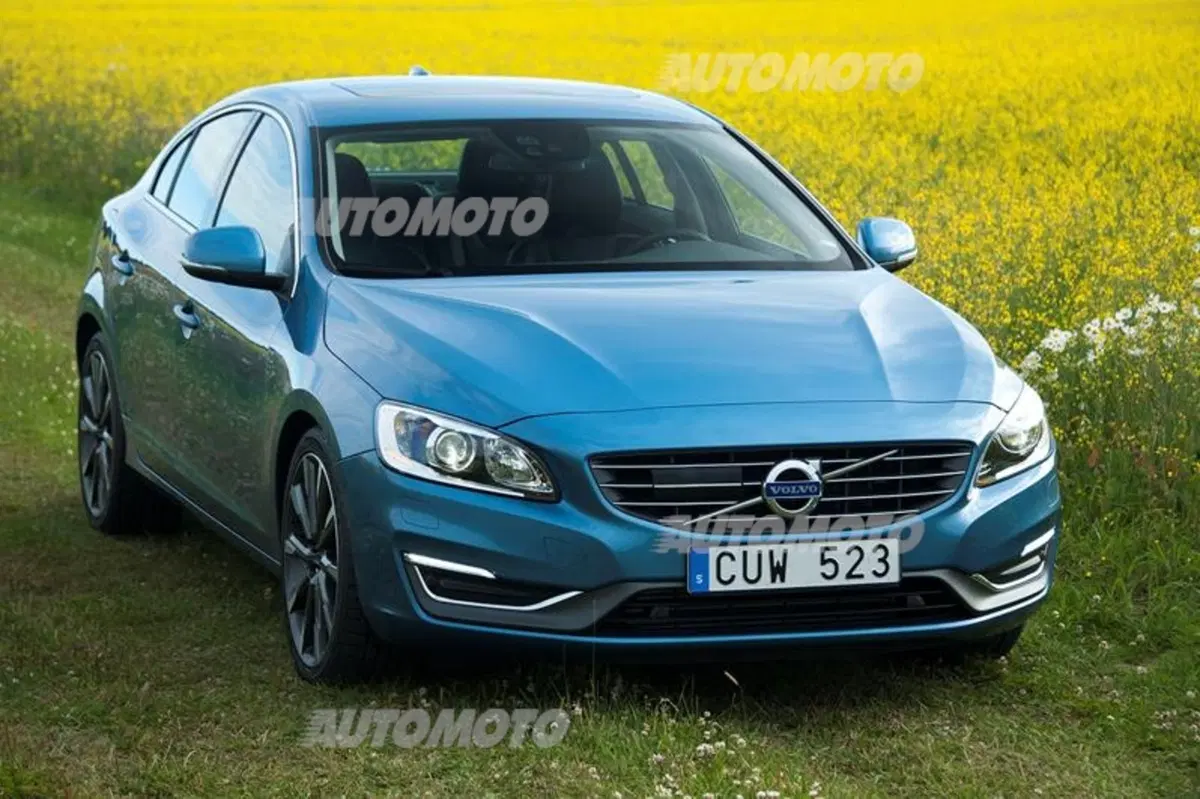 Volvo S60 (19)