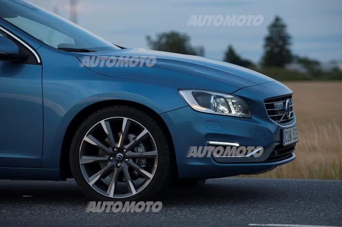 Volvo S60 (26)