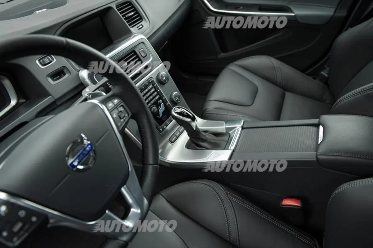 Volvo S60 (34)