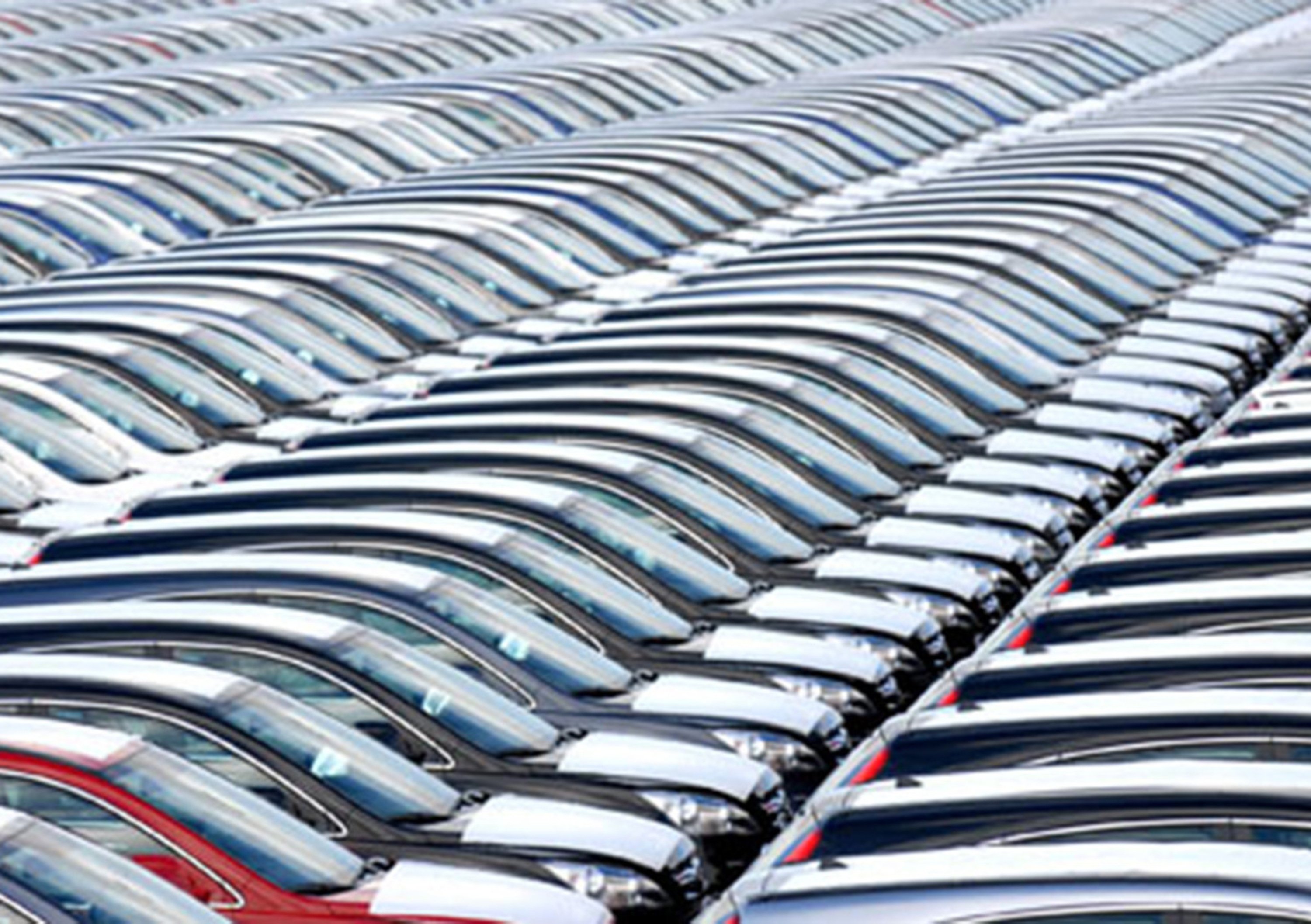 Mercato auto 2014: l&#039;Italia cresce il 39,6% in meno della media europea