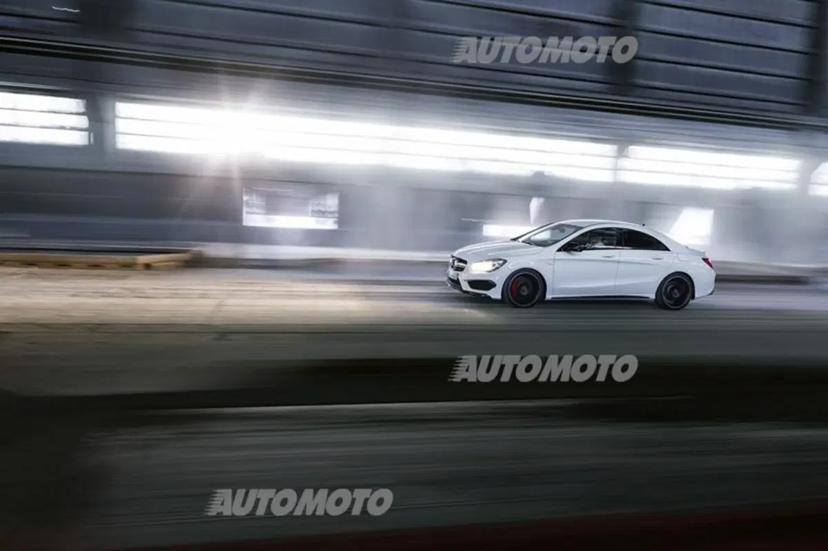 Mercedes CLA 45 AMG (11)