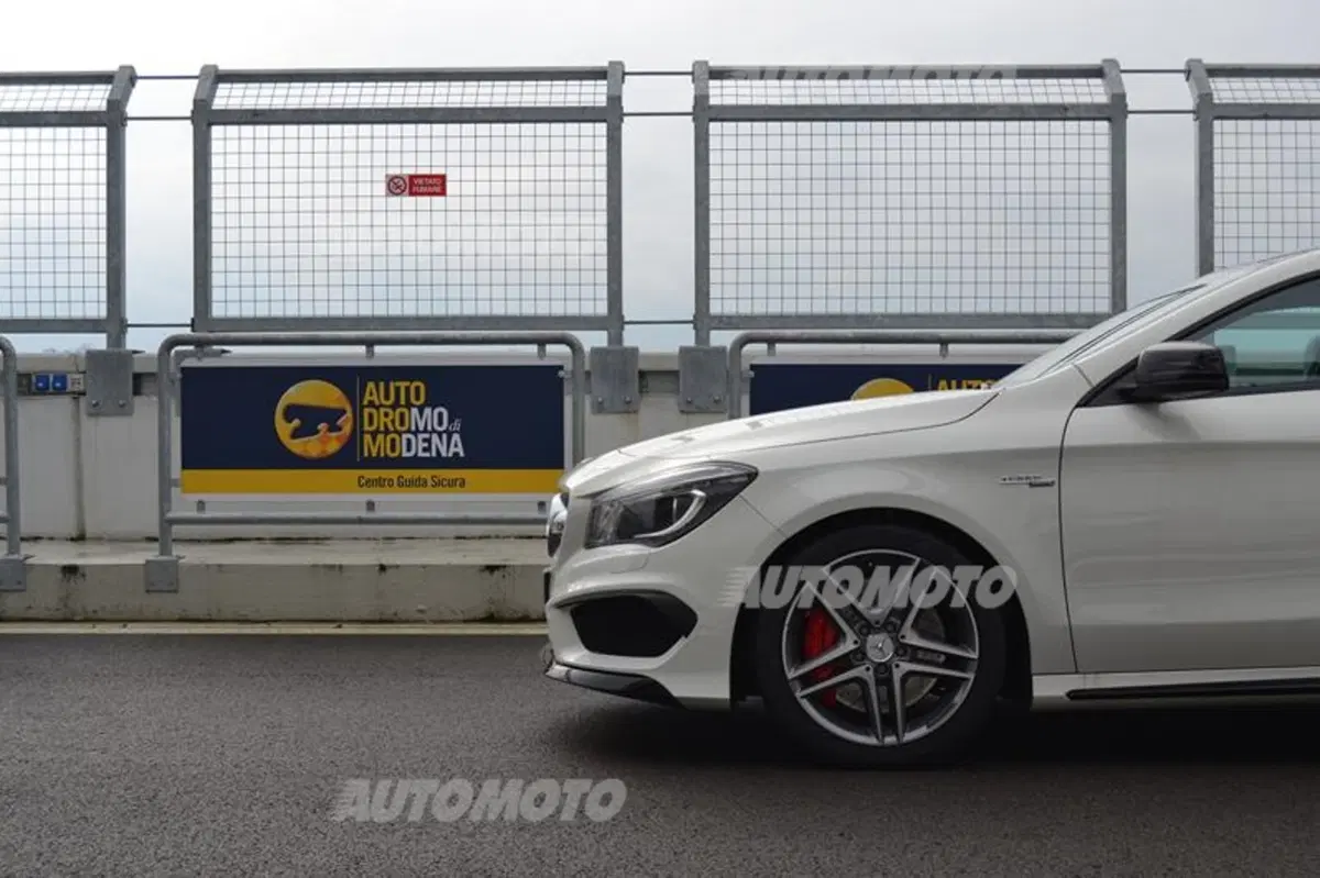 Mercedes CLA 45 AMG (23)
