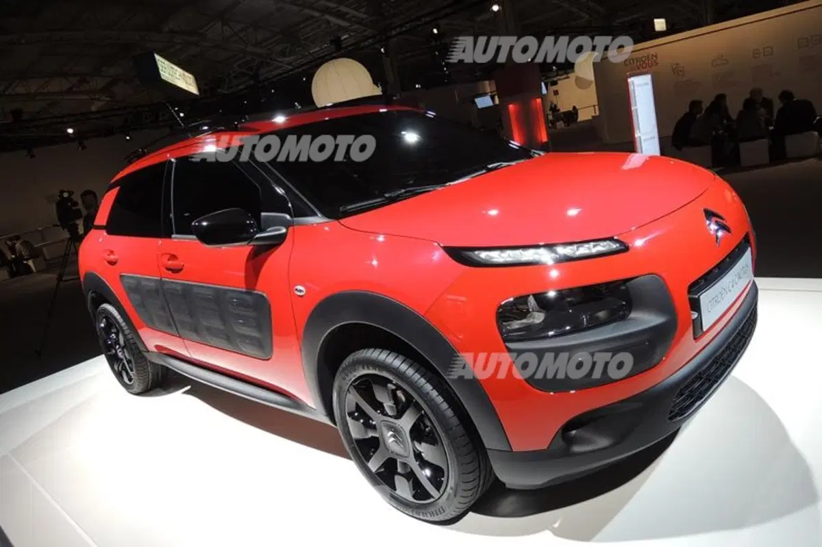 Citroen C4 Cactus: pratica dentro, pungente fuori