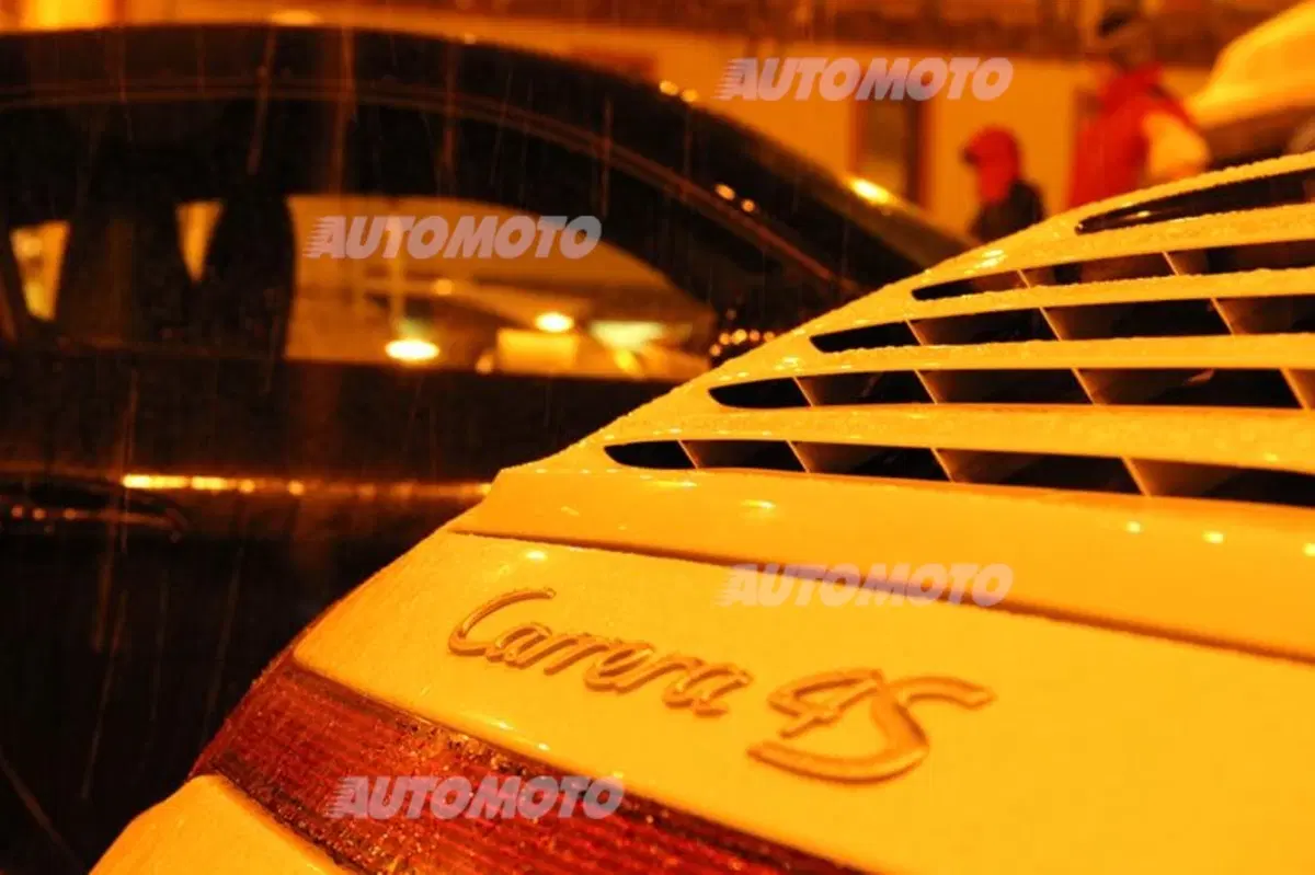 Porsche: l'emozione di una sfilata sotto la neve di Ponte di Legno (7)