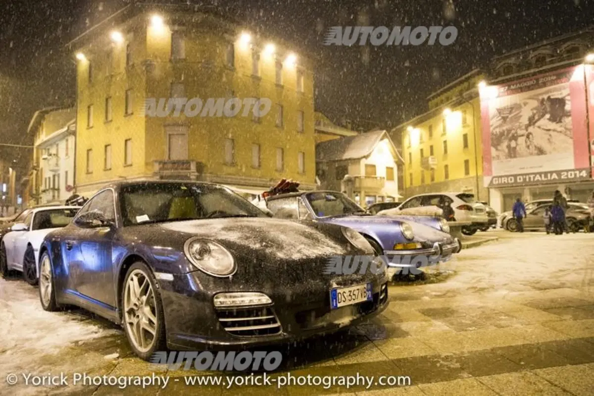 Porsche: l'emozione di una sfilata sotto la neve di Ponte di Legno (8)