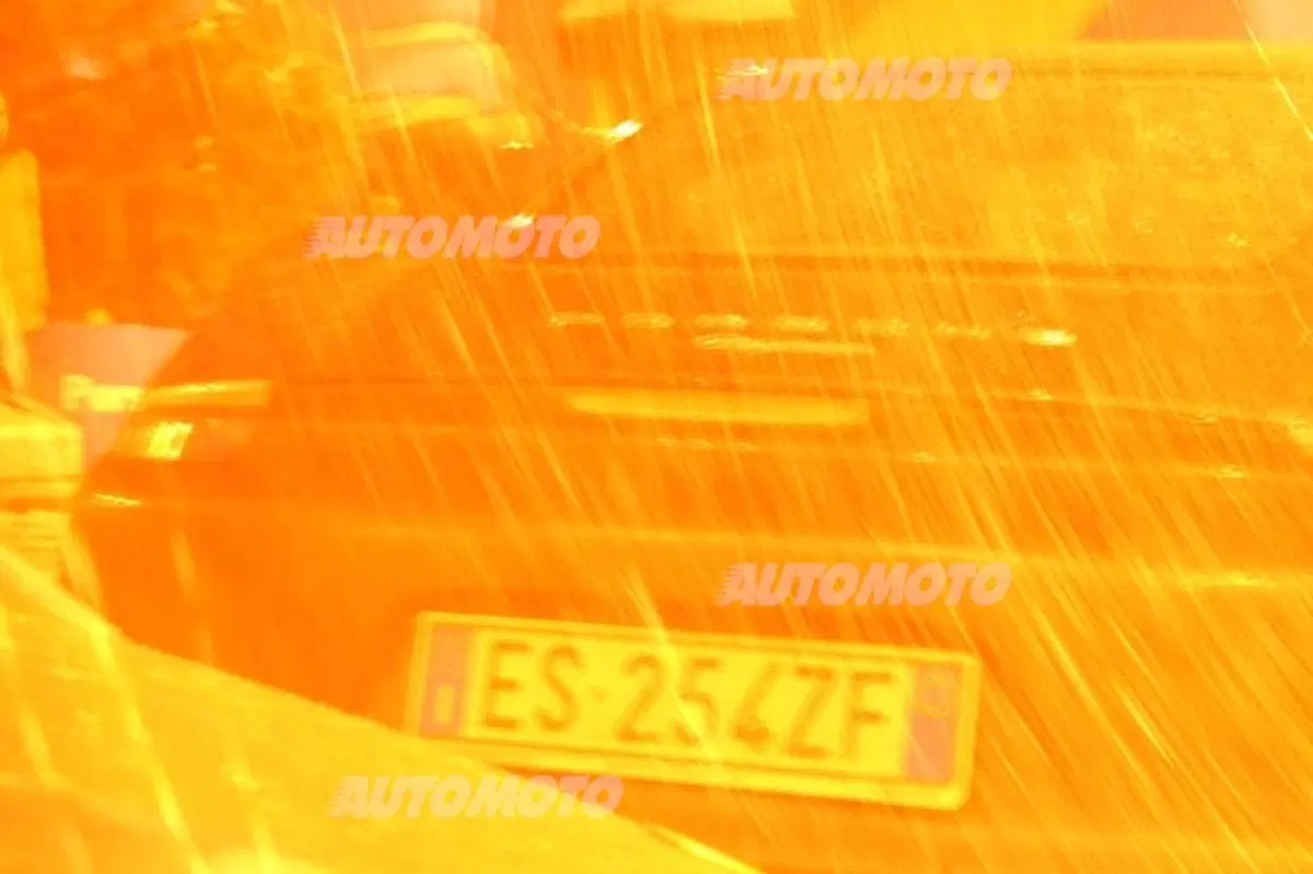 Porsche: l'emozione di una sfilata sotto la neve di Ponte di Legno (11)