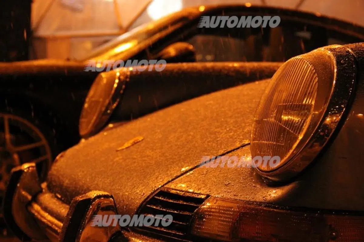 Porsche: l'emozione di una sfilata sotto la neve di Ponte di Legno (21)