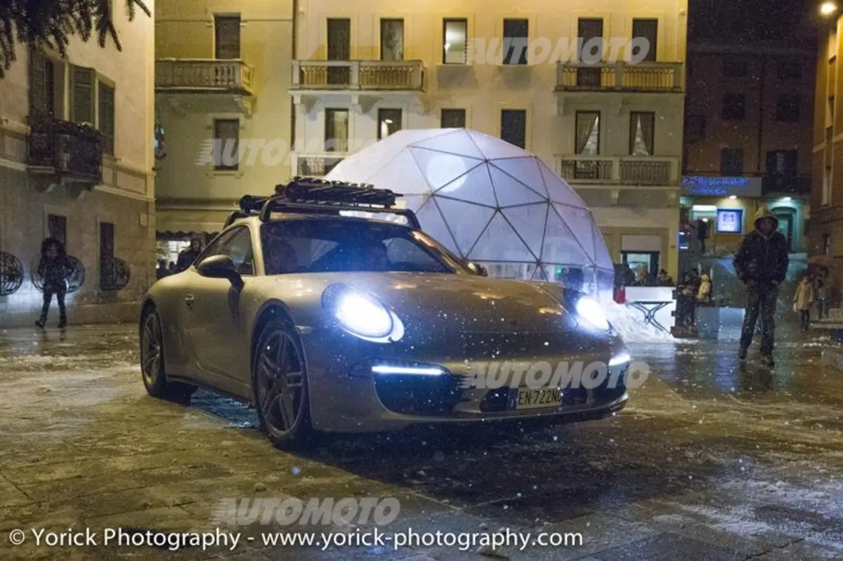 Porsche: l'emozione di una sfilata sotto la neve di Ponte di Legno (24)