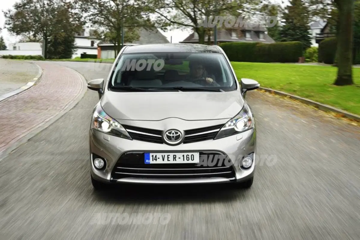 Toyota Verso 1.6 D-4D (10)