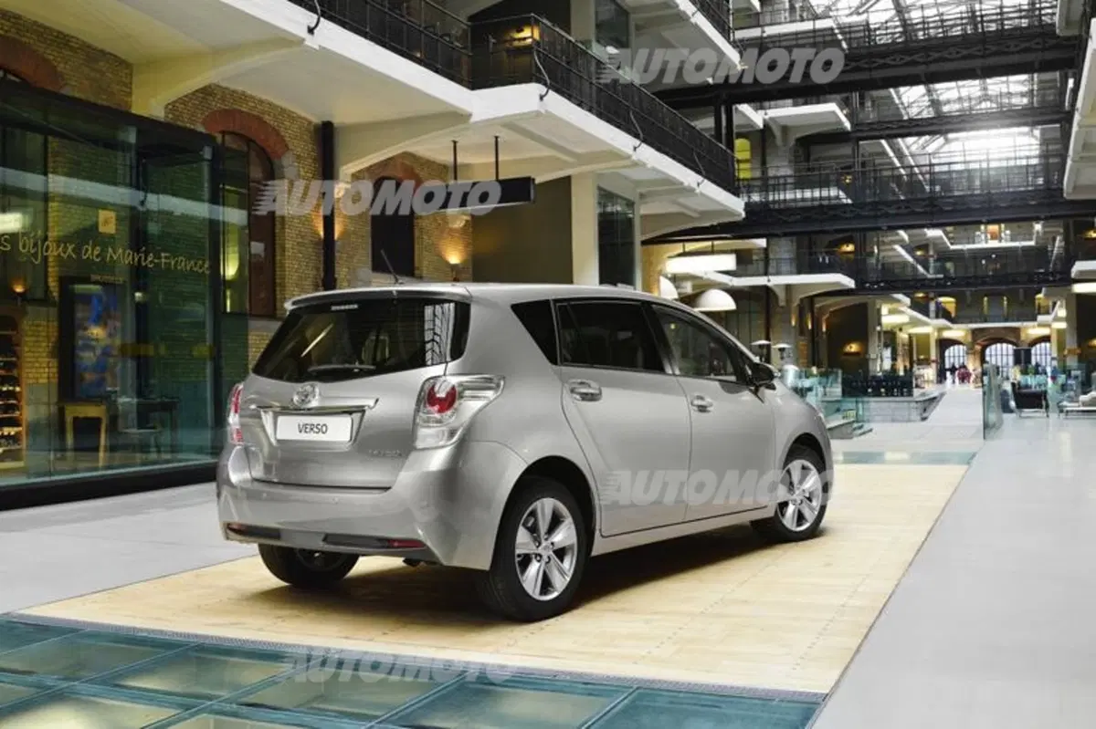 Toyota Verso 1.6 D-4D (14)