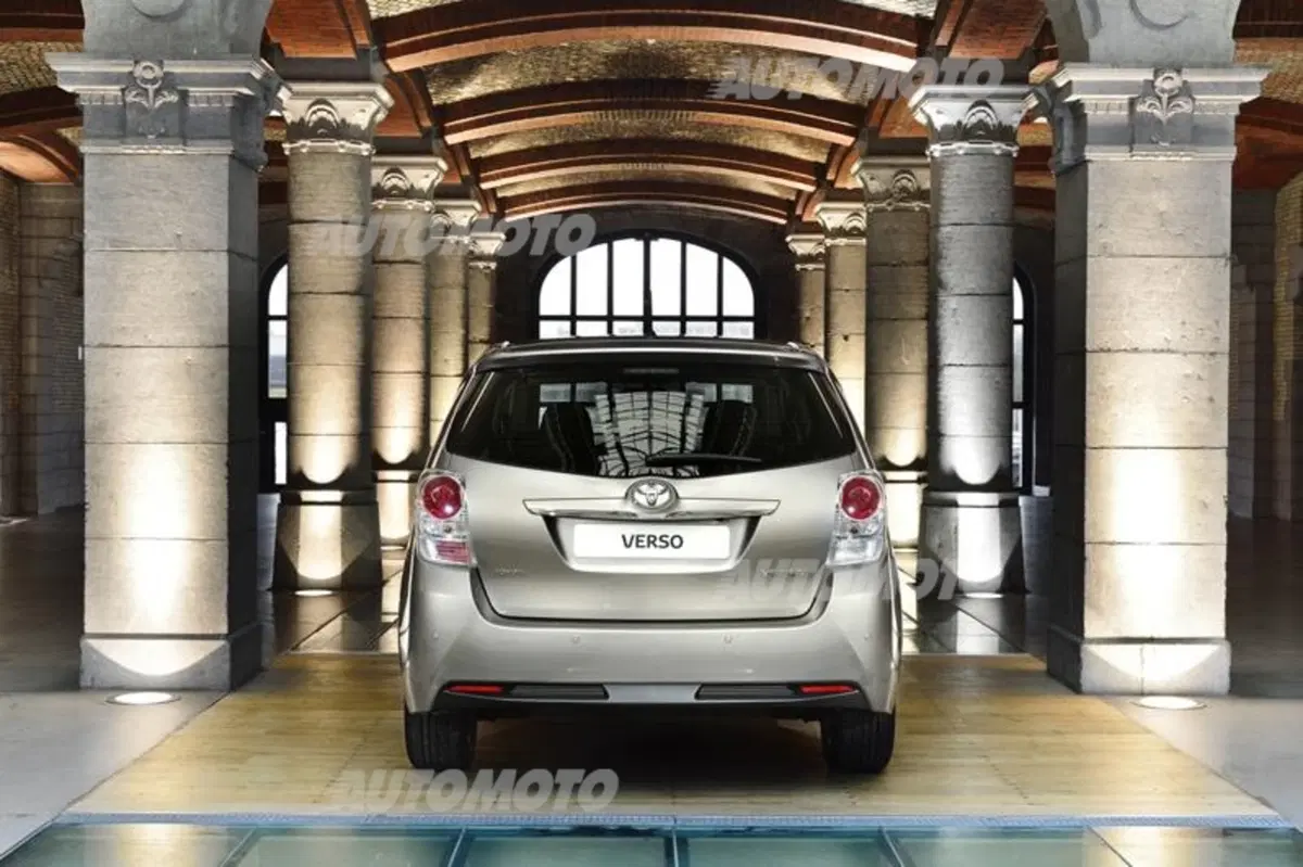 Toyota Verso 1.6 D-4D (20)