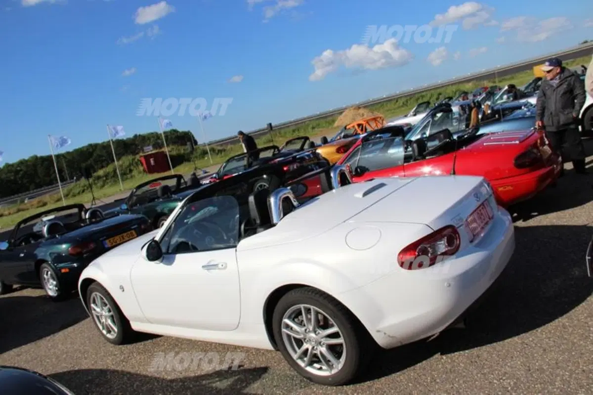 Mazda MX-5: ecco perché è diventata la roadster più venduta del mondo (13)