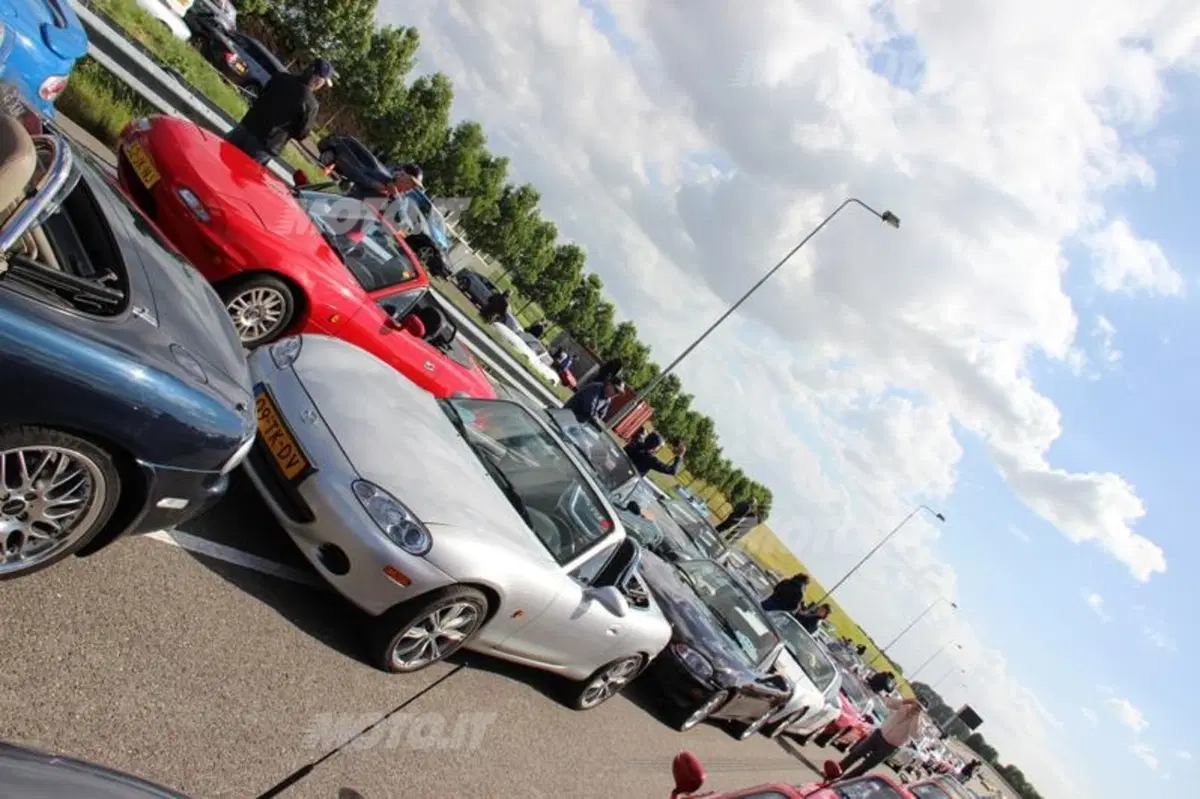 Mazda MX-5: ecco perché è diventata la roadster più venduta del mondo (22)