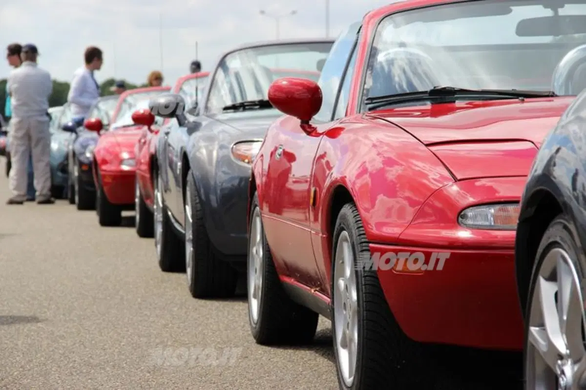 Mazda MX-5: ecco perché è diventata la roadster più venduta del mondo (27)