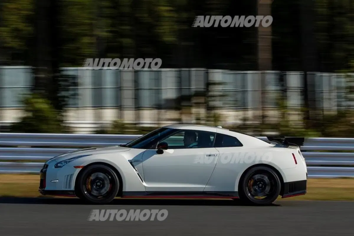 Nissan GT-R Nismo: da settembre anche in Europa (7)